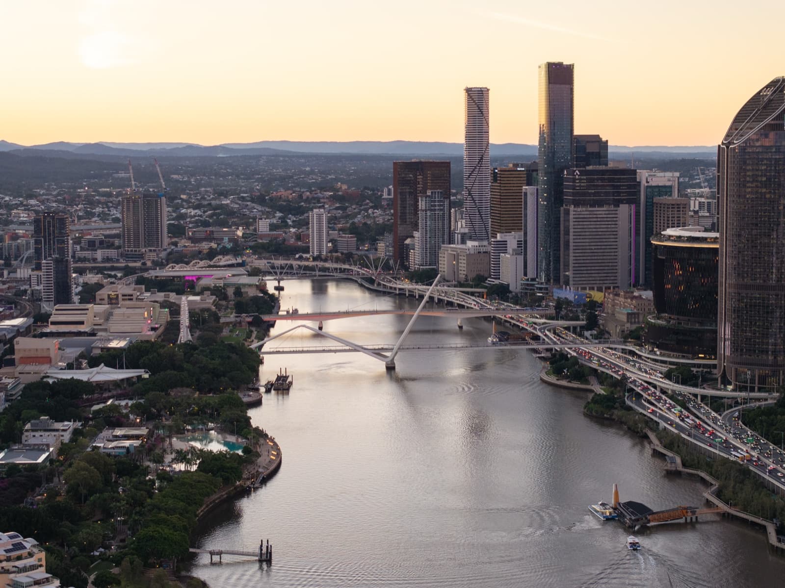 Brisbane river aerial photo — Before